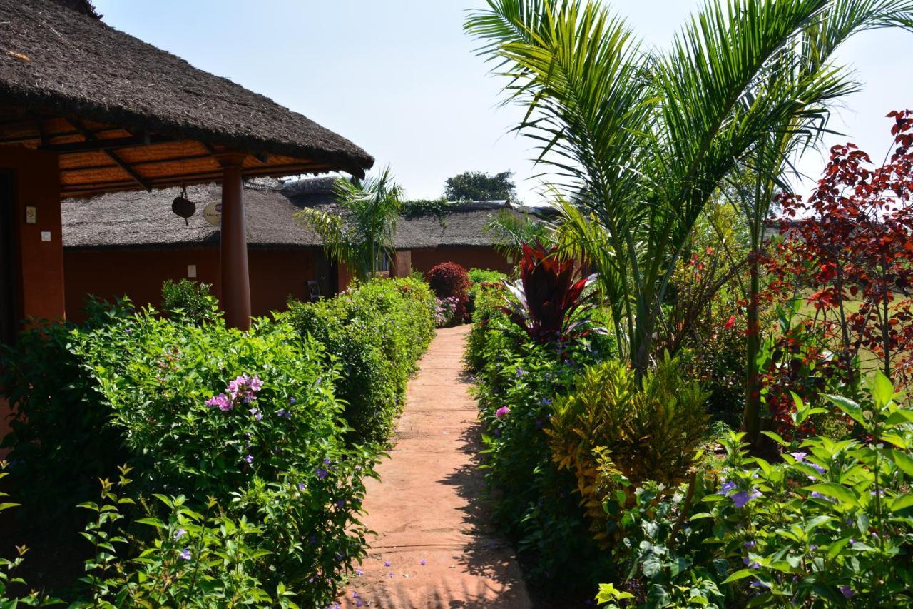 Готель Red Earth Kabini Begur Екстер'єр фото